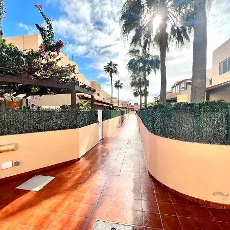 Apartmán Apartamento Con Wifi Y Piscina, 2 Minutos De Playa En Corralejo