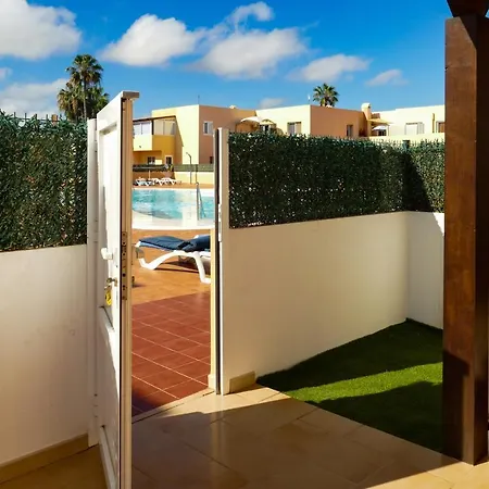 Apartamento Con Wifi Y Piscina, 2 Minutos De Playa En Apartmán *