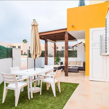 아파트 Apartamento Con Wifi Y Piscina, 2 Minutos De Playa En